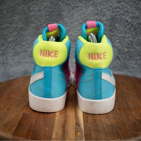 Nike Blazer Mid ‘77 High Top - Picture 4 of 5